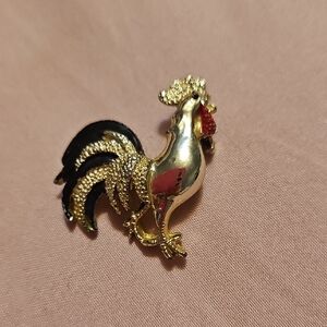 Source Unknown Gold and Black Rooster Pin